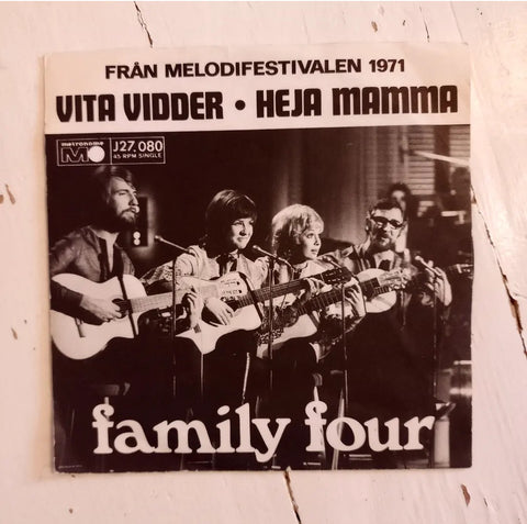 Single - family four (1971)